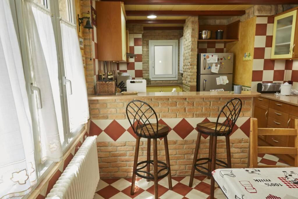 La Casa De La Biblioteca Apartment กัมโปรดอน ภายนอก รูปภาพ