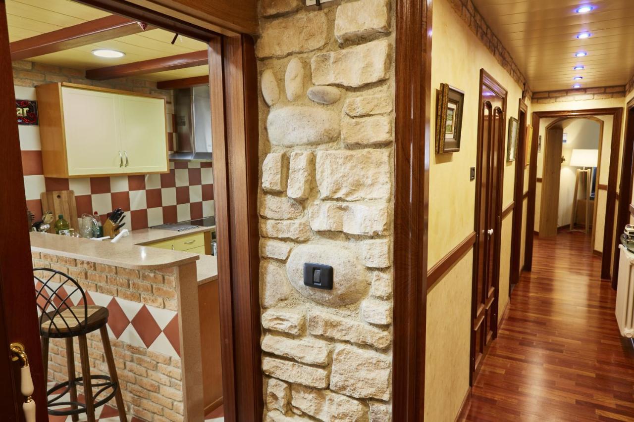 La Casa De La Biblioteca Apartment กัมโปรดอน ภายนอก รูปภาพ