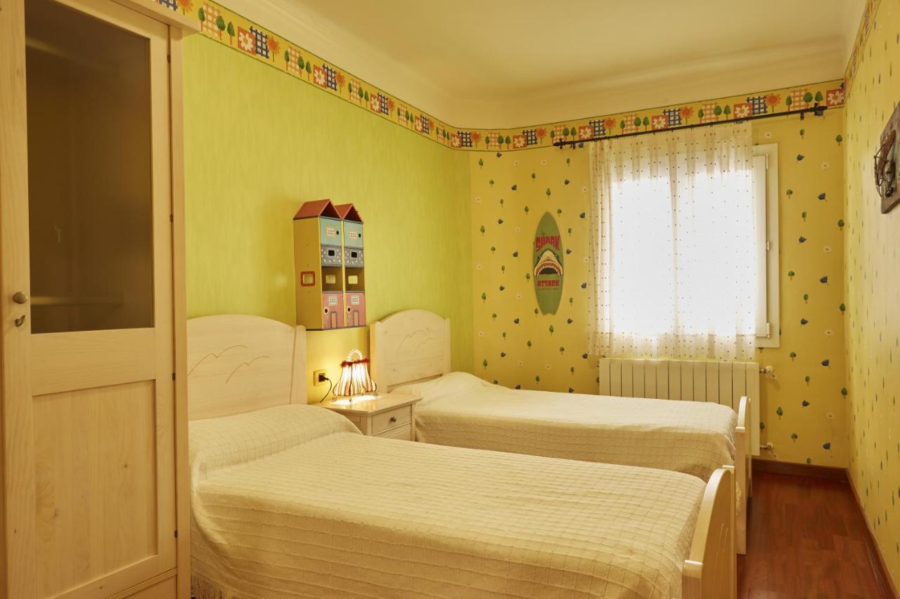 La Casa De La Biblioteca Apartment กัมโปรดอน ภายนอก รูปภาพ